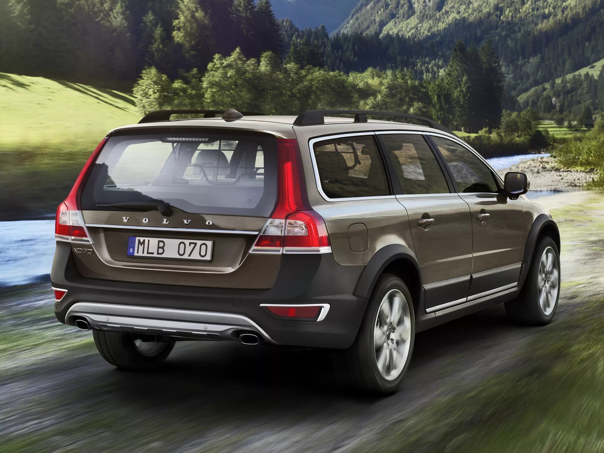 Volvo xc70 поколения. Volvo xc70 2017. Volvo универсал xc70. Volvo xc70 2014. ХС 70 Вольво хс70.