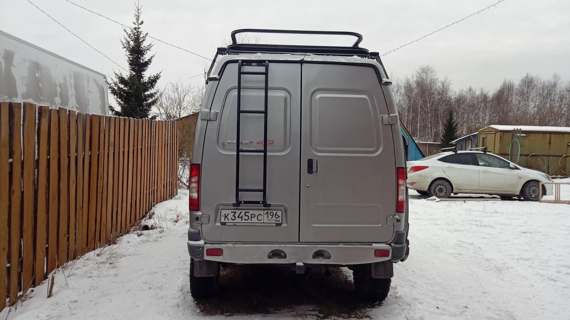 Багажник экспедиционный gaz 2752 "Соболь 4x4". Багажник на Соболь 4х4. ГАЗ 2705 багажник на крышу. Багажник на ГАЗ Соболь 4х4 с лестницей.