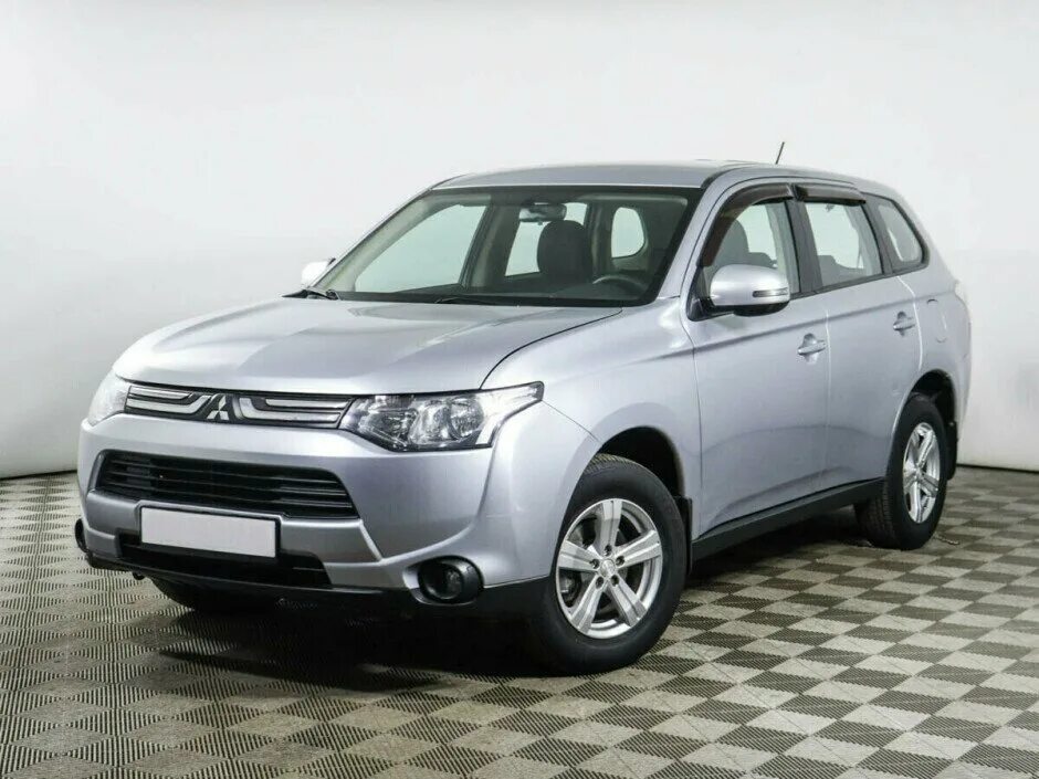 Mitsubishi Outlander 2012. Митсубиши Аутлендер 2012. Mitsubishi Outlander 2.0 CVT. . Mitsubishi Outlander, III 2.0 CVT.