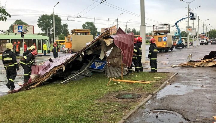 Буря в беларуси. Ураган в минске вчера. Торнадо в минске. Ураган в беларуси. Ураган в минске.