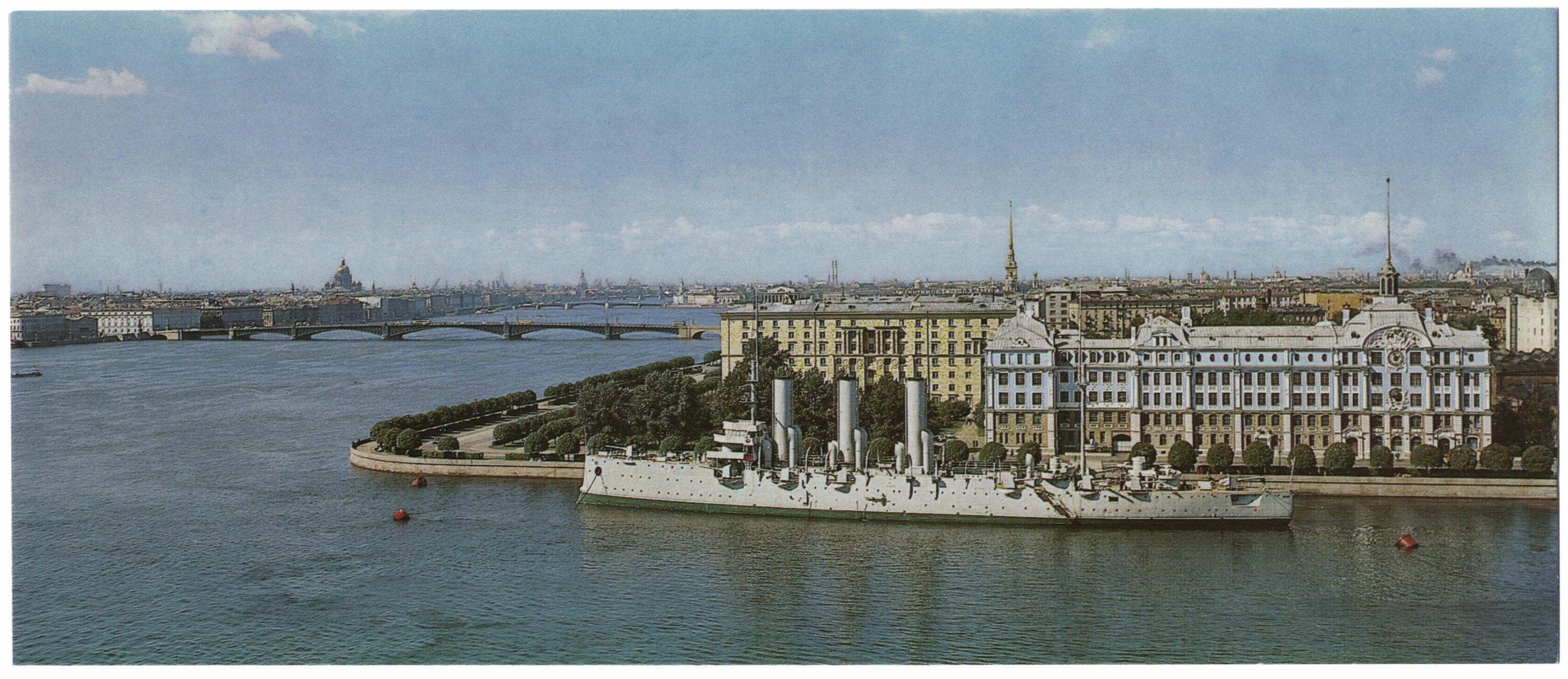 Ленинград большая и толстая. Петроградская набережная Ленинград.