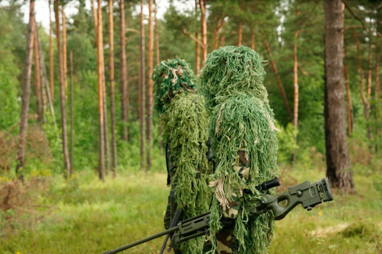 Ghillie sniper свд art. Маскхалат леший снайпер в лесу. Маскхалат снайпер 2. Маскхалат леший спецназ. Лесной камуфляж леший.