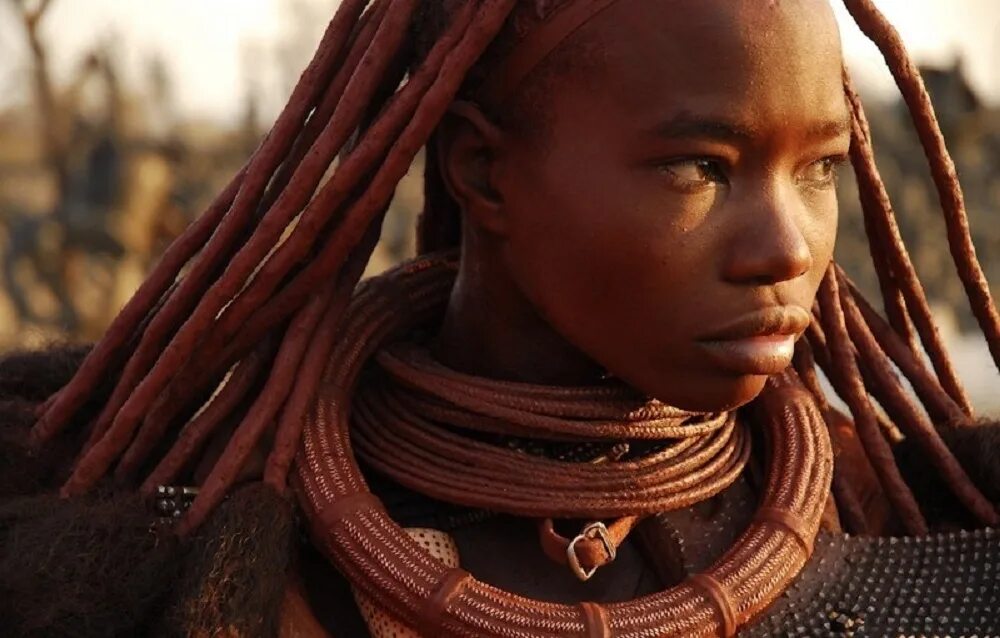 Tribe himba купить. Племя Химба в Намибии. Мурси, Масаи, бушмены, Химба. Племя Химба в Африке. Намибия Химба девушки.