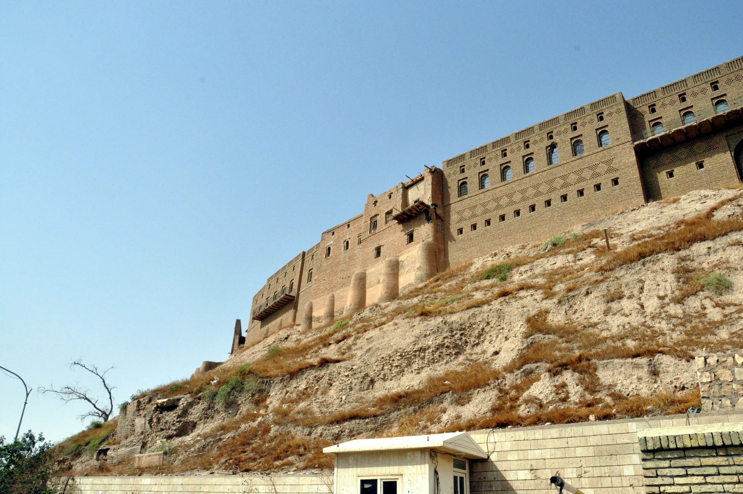 Цитадель эрбиль. Цитадель эрбиль иракский курдистан. Замок эрбиль. Османская цитадель эрбиль. Цитадель эрбиль.