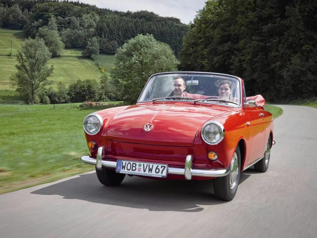 Volkswagen первый автомобиль. Volkswagen Type 1 Cabriolet. Volkswagen Type 3 1500. Фольксваген кабриолет 1500. Фольксваген 1961.