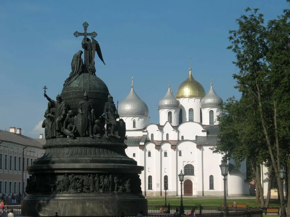 Какой памятник находится в новгороде. Памятник тысячелетие россии великий новгород. микешин памятник тысячелетию россии в великом новгороде. михаил микешин. тысячелетие россии. 1862 г. великий новгород.. михаил микешин памятник тысячелетие россии.