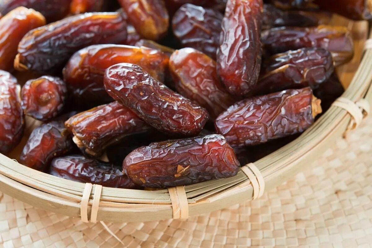 Финики меджул. Финики Dates. Acal финики. Финики Mazafati Fresh Dates. Можно в пост финики