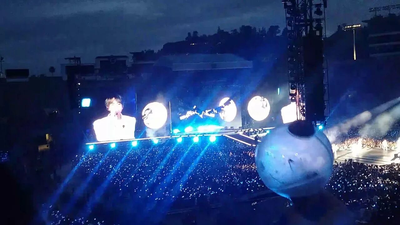 Концерт бтс в лас вегасе 2022. Бтс грэмми 2022. Чонгук концерт 2022 лас вегас. Бтс концерт лас вегасе 2022 день 1. Bts 2022 концерт.