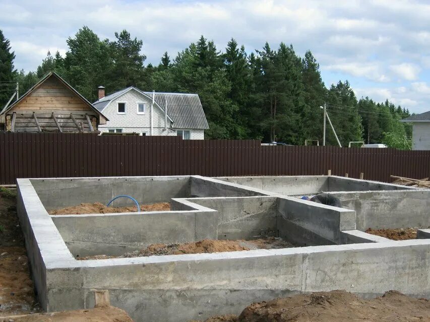 цоколь лампочек 220 вольт. цоколь предложения. цоколь предложения. цоколь из камня натурального. цоколь предложения.