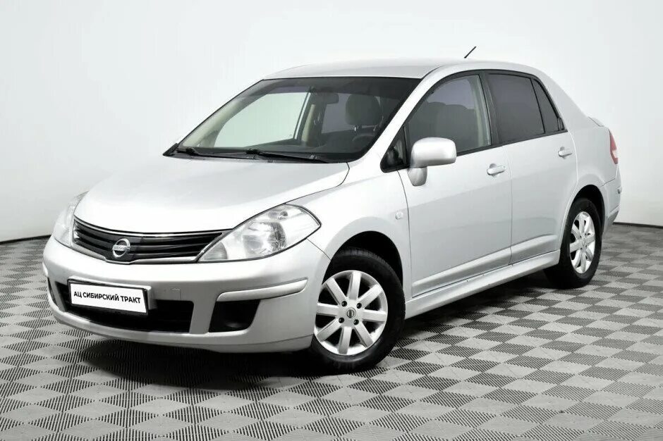 Nissan Tiida 2011. Ниссан Тиида 2011 года. Nissan Tiida 2011 седан. Ниссан Тиида 2011 года хэтчбек. Ниссан тиида купить в москве