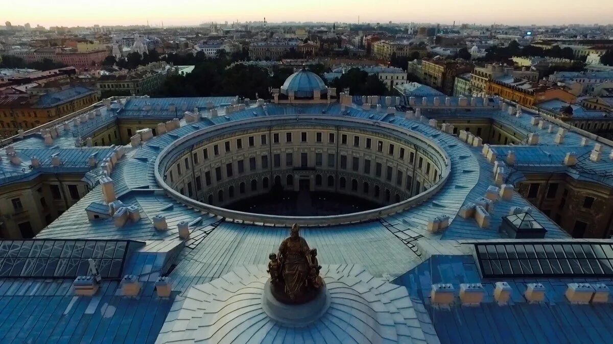 Академия спб. Академия художеств в Санкт-Петербурге. Здание Академии художеств в Санкт-Петербурге. Академия художеств Репина в Санкт-Петербурге. Здание Академии художеств в Петербурге.