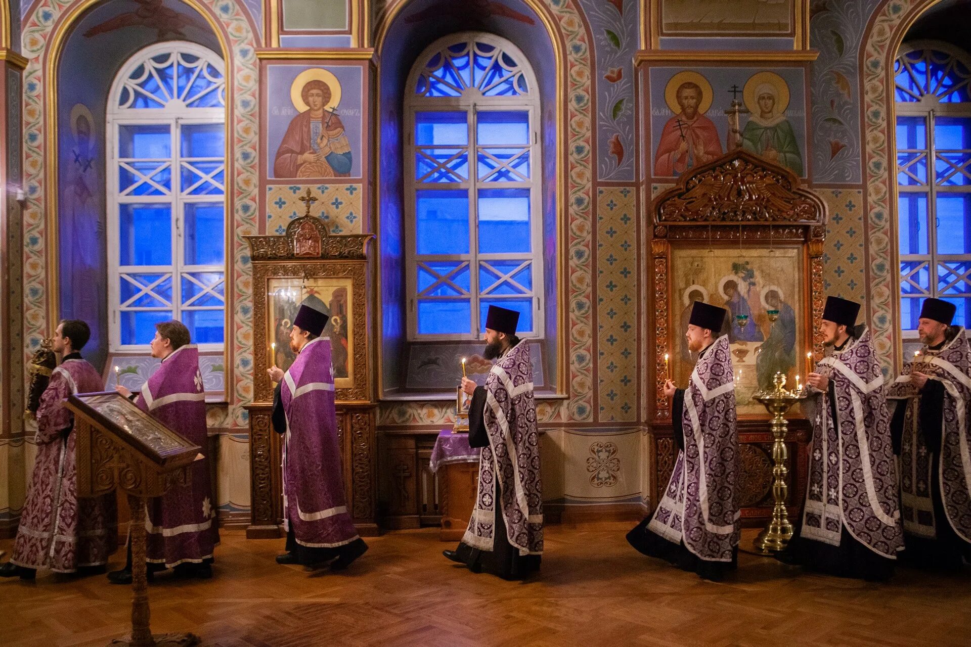 бийск иерей сергий шабанов. иерей семен филатов. литургия накануне. сретенский монастырь, праздник сретения господня. игумен иоанн лудищев блатной ставленник митрополита тихона.