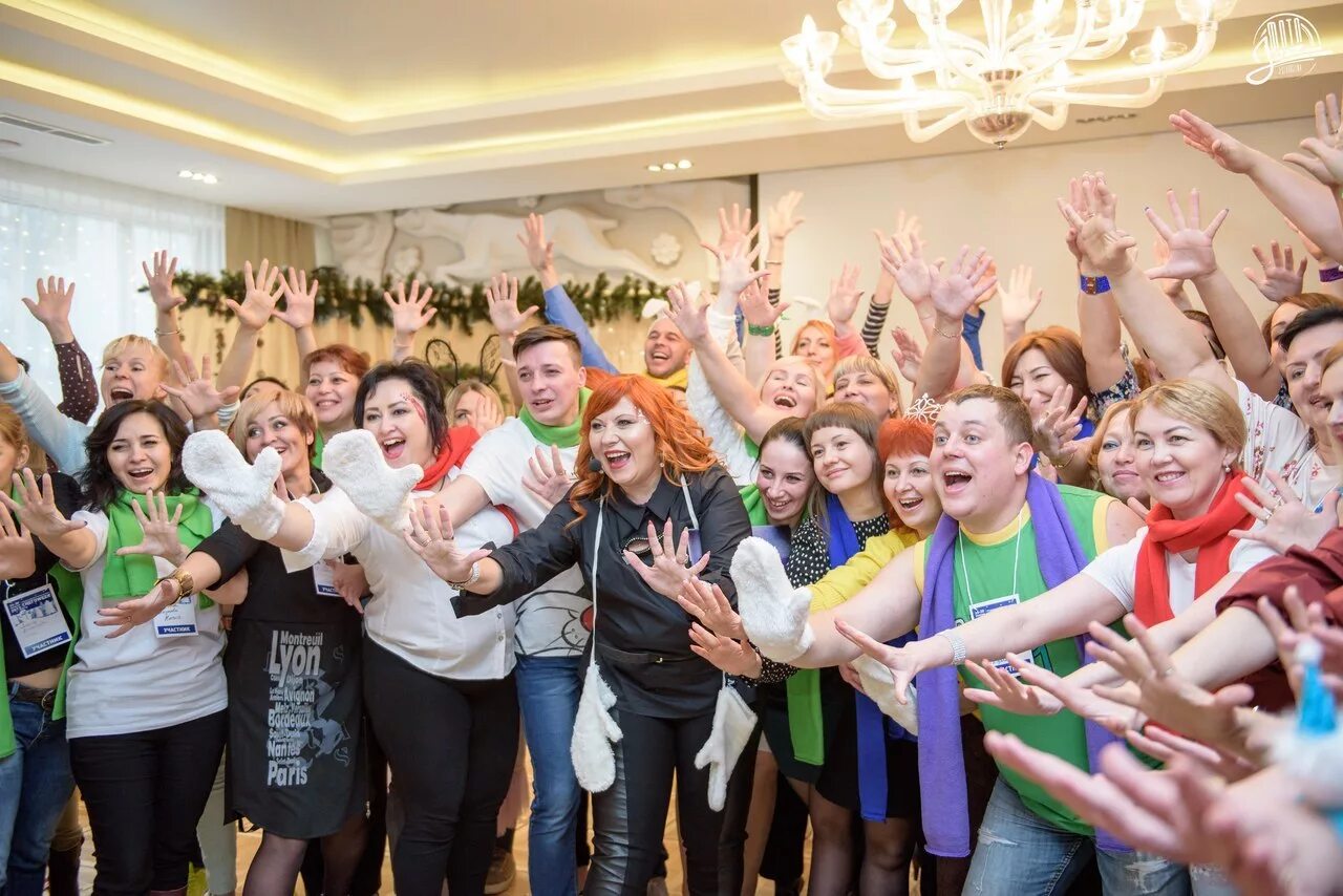 Ведет праздную жизнь 4