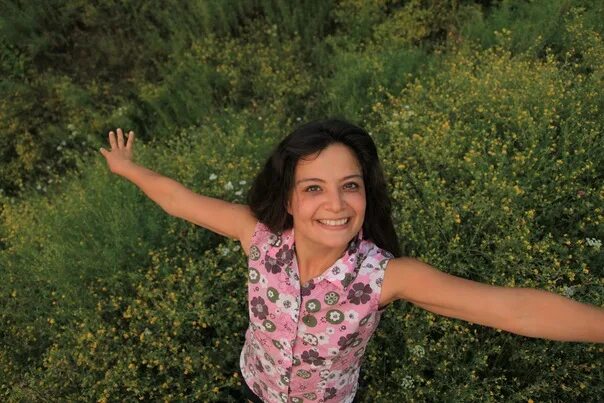 Зуля стадник. Зуля стадник писатель. зуля бачанова. зуля стадник фото.