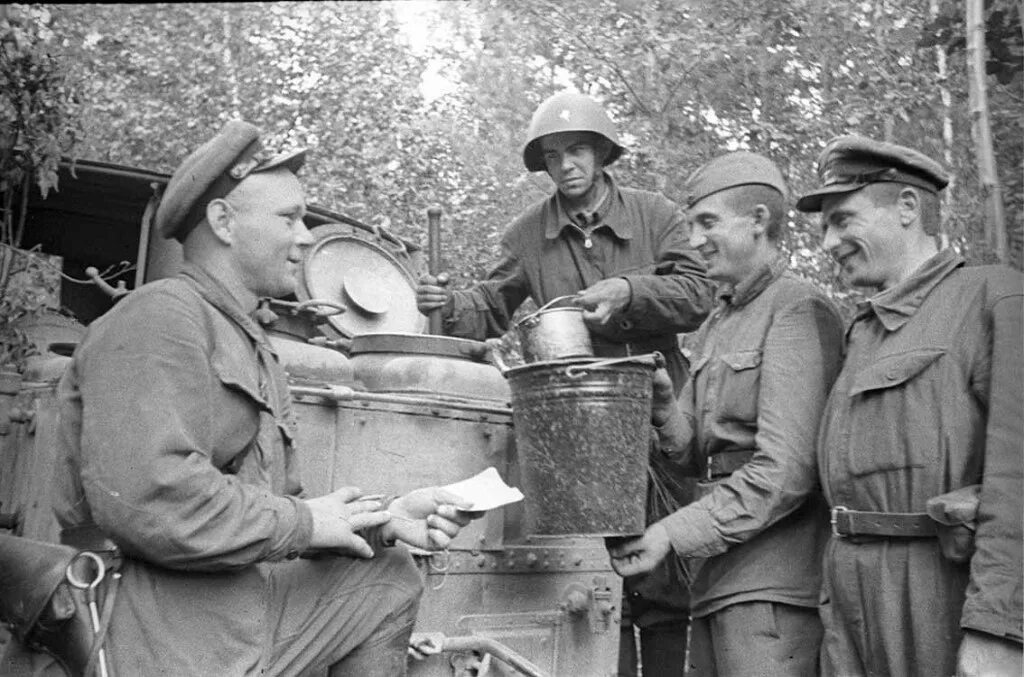 В военные годы переехали в