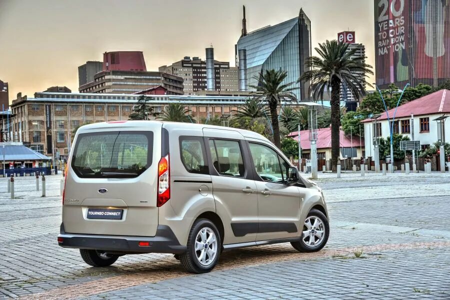 Ford Tourneo 2015. Tourneo connect 2015. Форд Коннект 2015. Форд Торнео Коннект 2015.