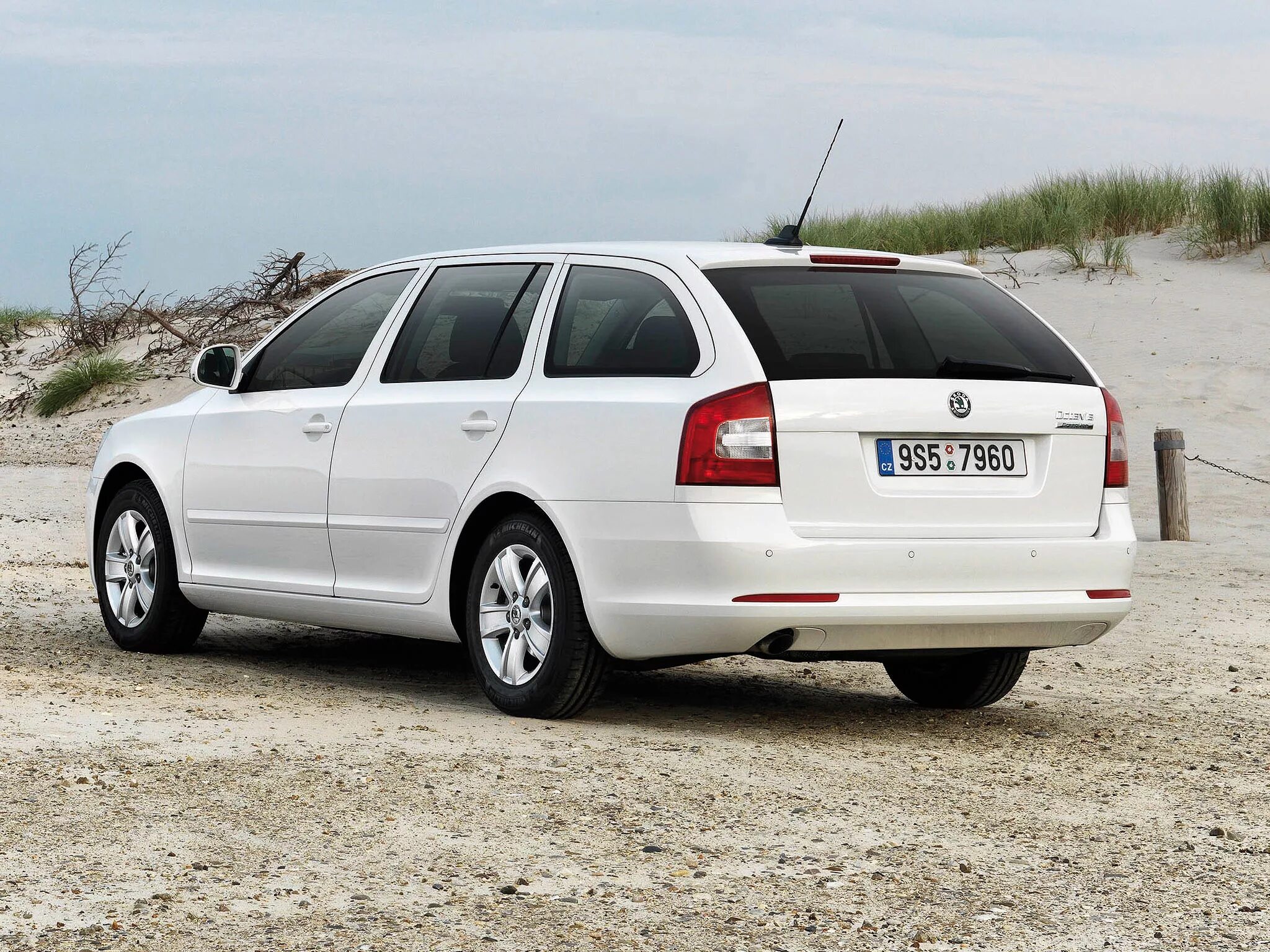 Skoda Octavia Combi 1.6. Шкода универсал 2008