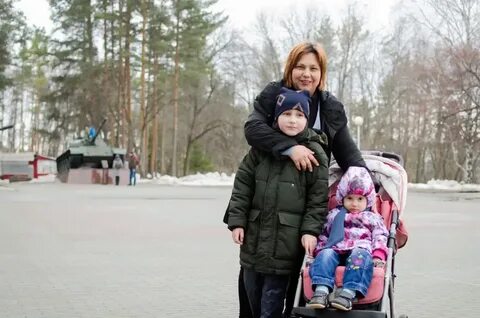 Разведенная женщина с ребенком