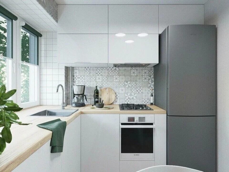 Планировка кухни 5 5 кв м в хрущевке с холодильником. Кухонный гарнитур хрущевка с холодильником. Кухня в хрущевке. М. Кухня хрущевка дизайн с холодильником 5 метров.