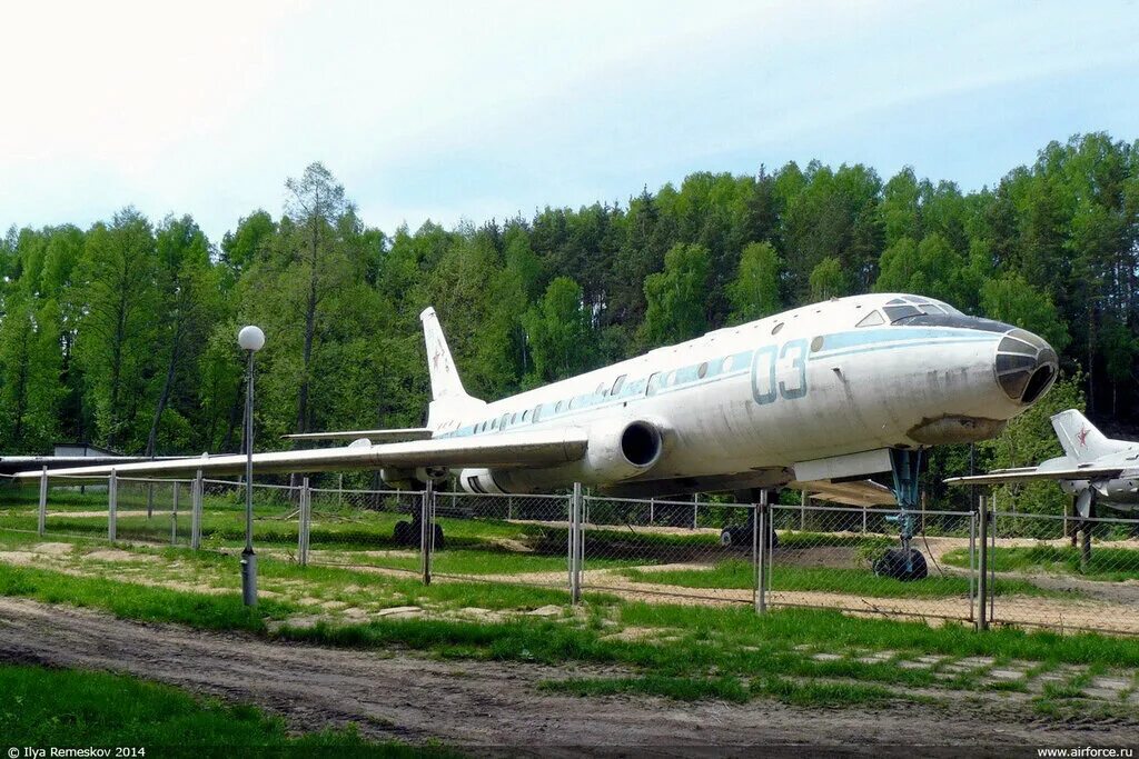 ул минина 28в 4 корпус нгту. горьковчане фронту кремль нижний новгород. камаз лесная охрана. истребитель миг-17 нижний новгород памятник. музей боевой техники город бор.