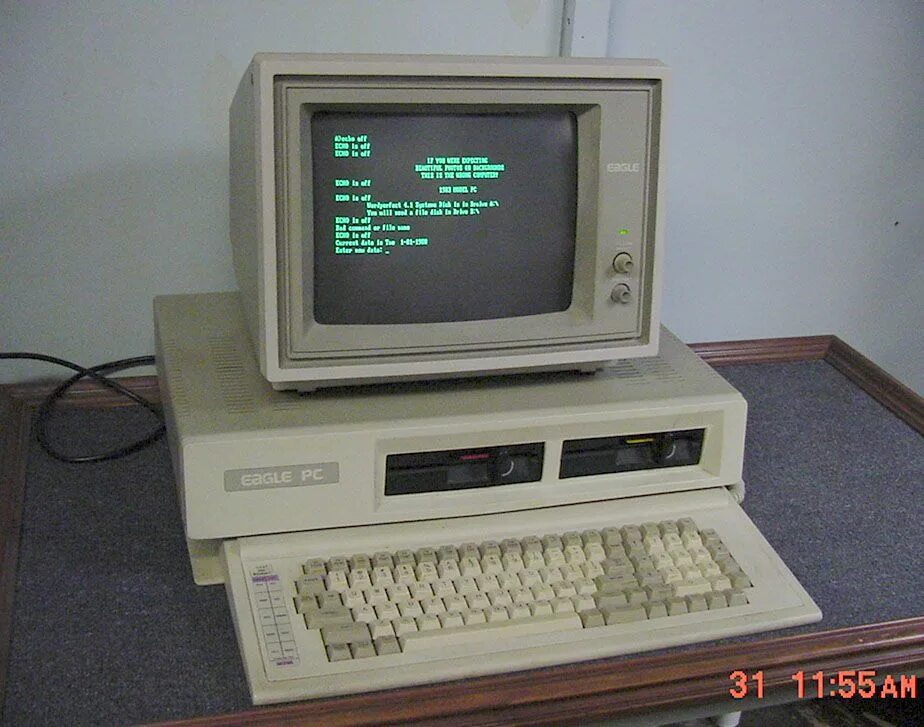 Компьютеры 90 х годов. IBM Computer 90s. Персональный компьютер 90-х. Старый компьютер. Компьютеры в 90 е годы.