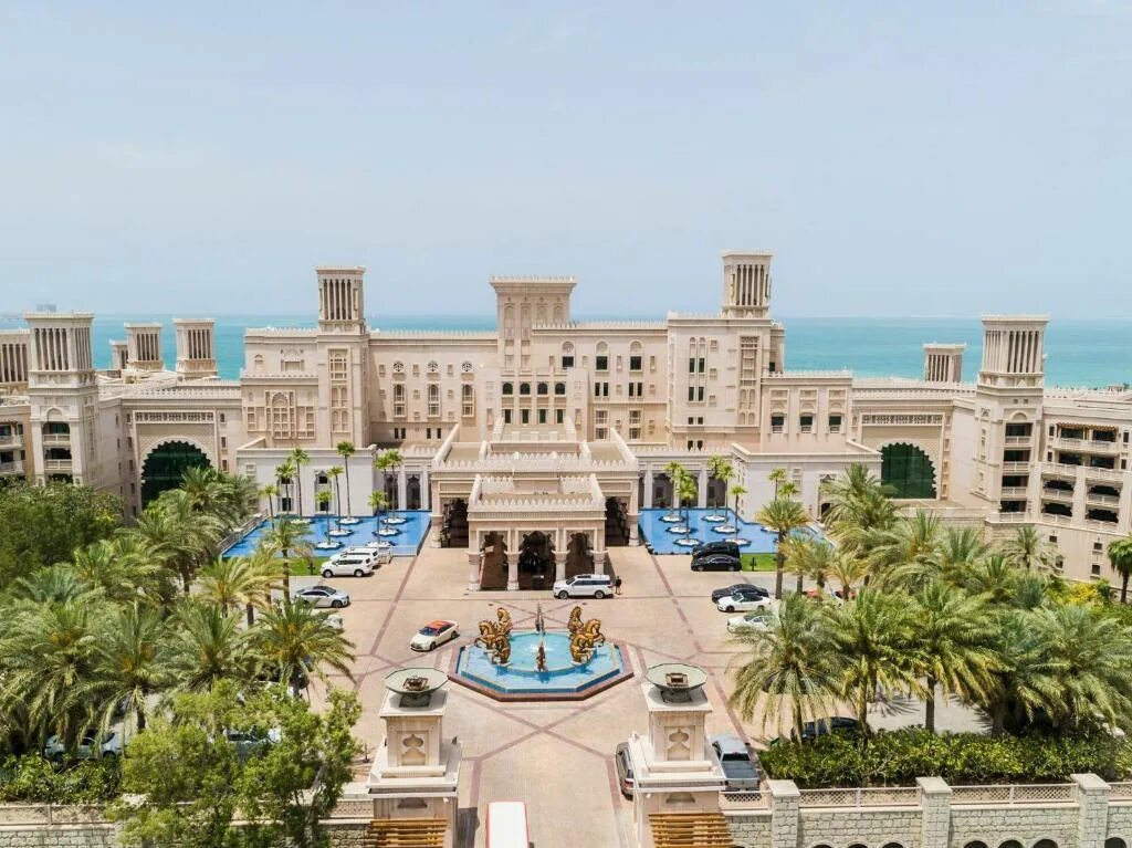 Madinat jumeirah отели. Дубай mina a salam. Мадинат джумейра дубай. Дубайская венеция мадинат джумейра. Madinat jumeirah отели.