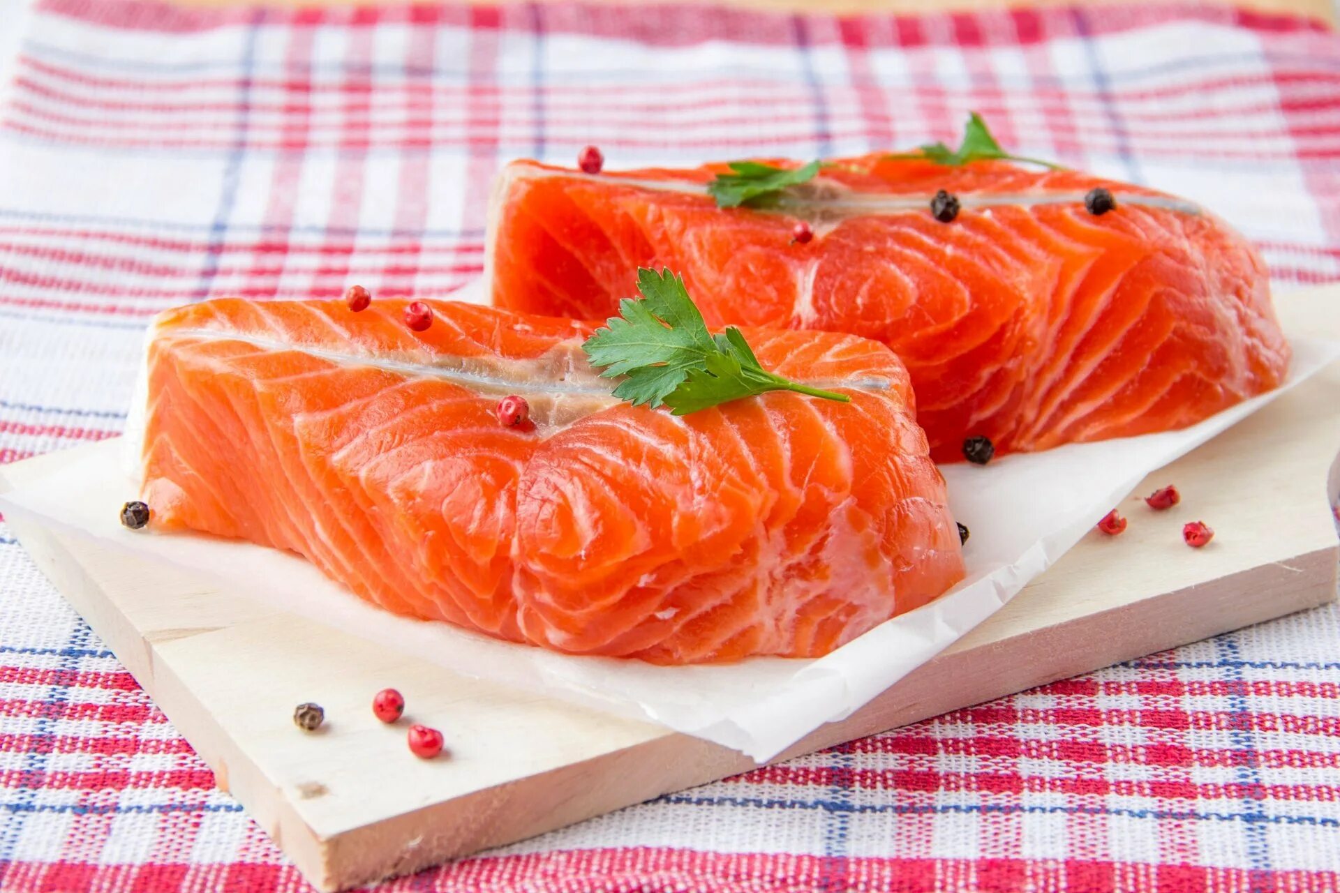 Что значит семга. Чавыча семга форель. чавыча форель лосось. fish salmon форель. чавыча малосольная.
