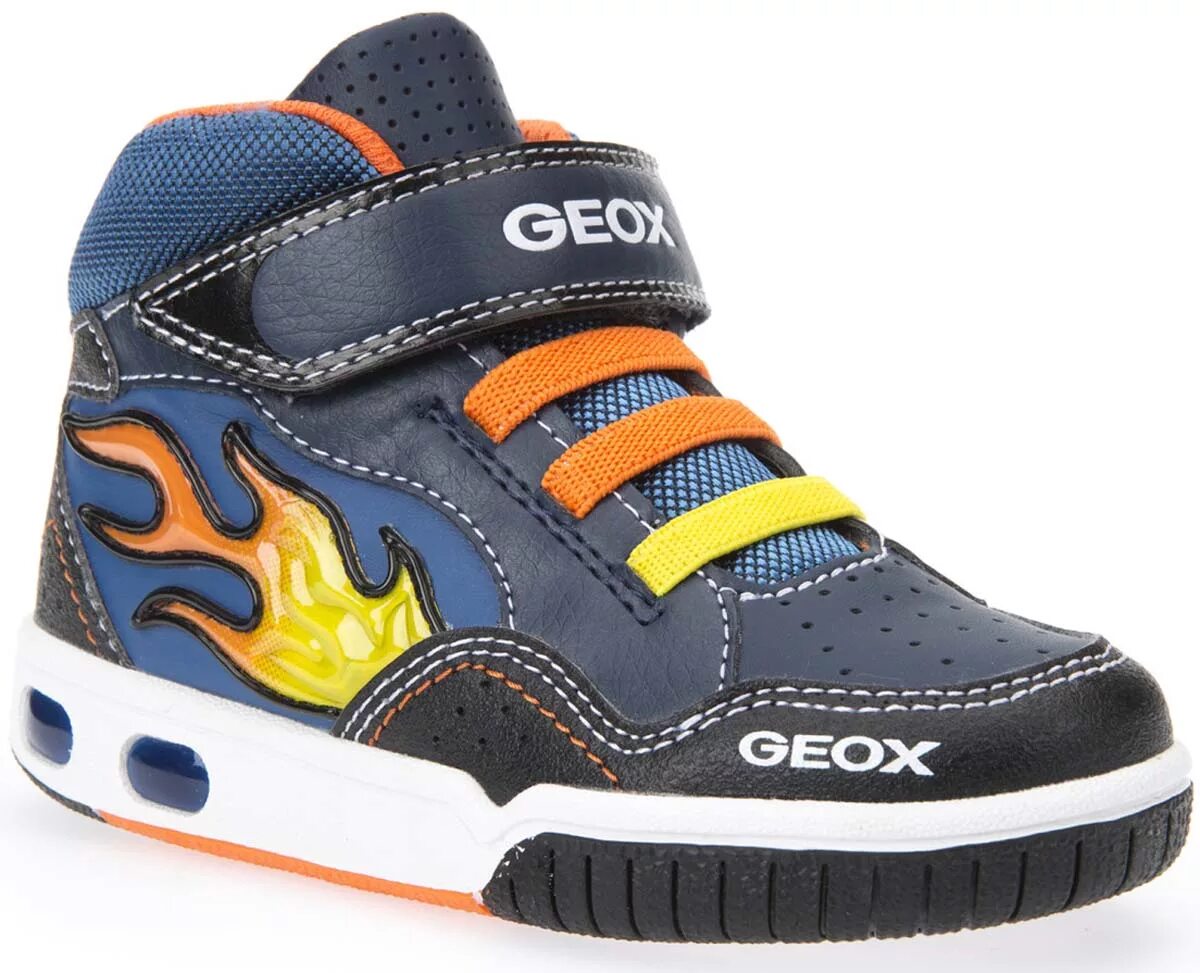 Куфар кроссовки мужские. Детские кроссовки Geox j sprintye boy. Geox Sneakers. Кроссовки на вайлдберриз для ма. Высокие кроссовки для мальчика.