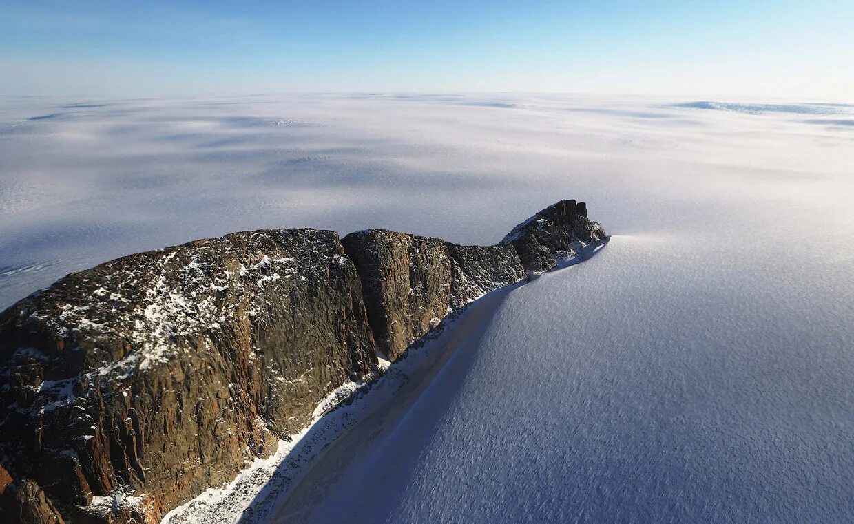 Гренландия (остров). Море Баффина. Остров Гренландия из космоса. Горы Баффина.