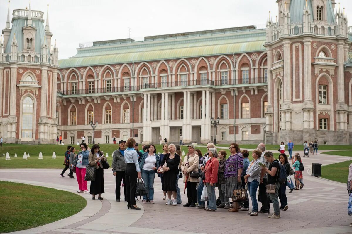 Царицыно в москве цена. Царицыно музей-заповедник экскурсии. Царицыно дворцово-парковый ансамбль экскурсии. Парк Царицыно в Москве 2023. Музей усадьба Царицыно экскурсии.