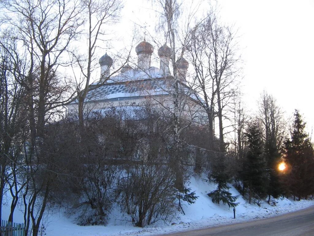 Локня храм Преображения Господня. Локня Псковская область. Локня Псковская область храм. Церковь в Локне Псковской области.