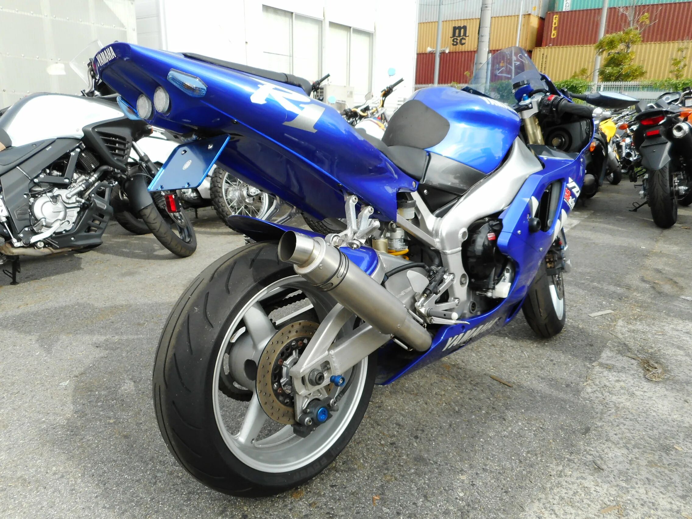 Yamaha r1 2001. Yamaha r1 1998. ямаха 1.3. r1 ямаха 1985.