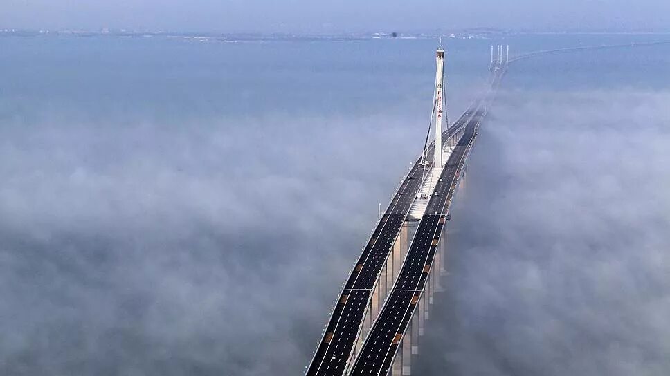 Высота 1800 метров. Циндаоский мост в Китае. Циндаоский мост через залив Циндао. • Циндаоский мост через залив Китай (2011). Мост Хуссаини.