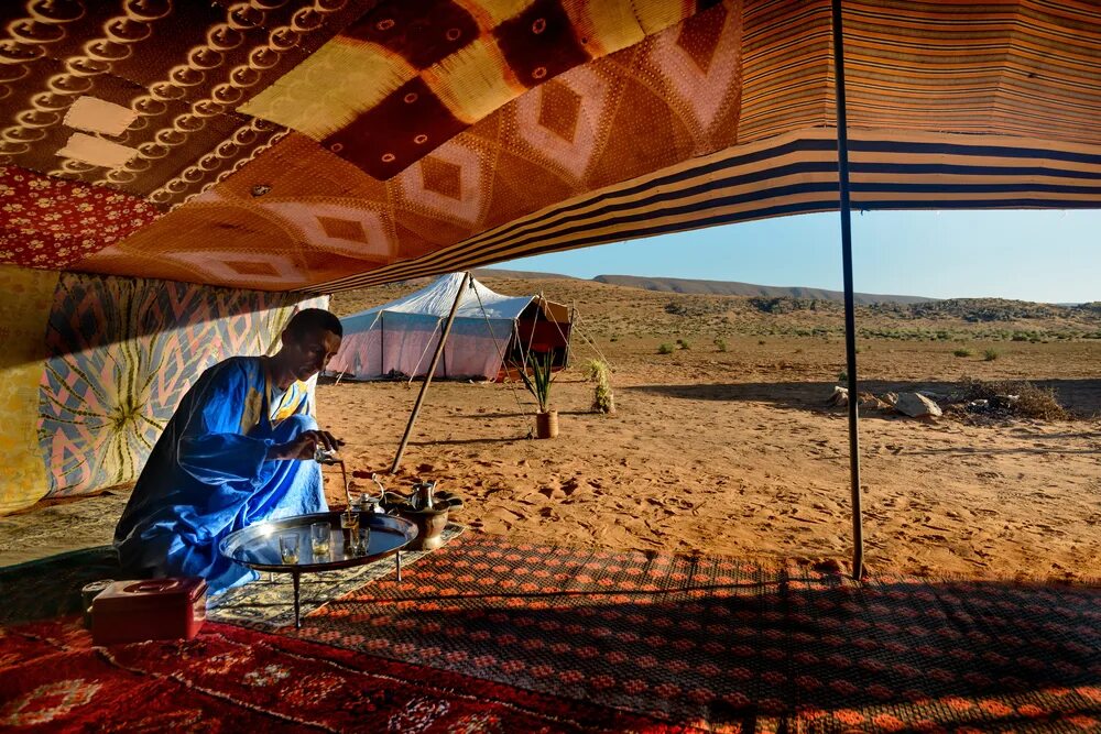 Эхо бога. Чай в пустыне. Палатка с кофе. Берберы готовят чай в песке. Tent to Caffe.