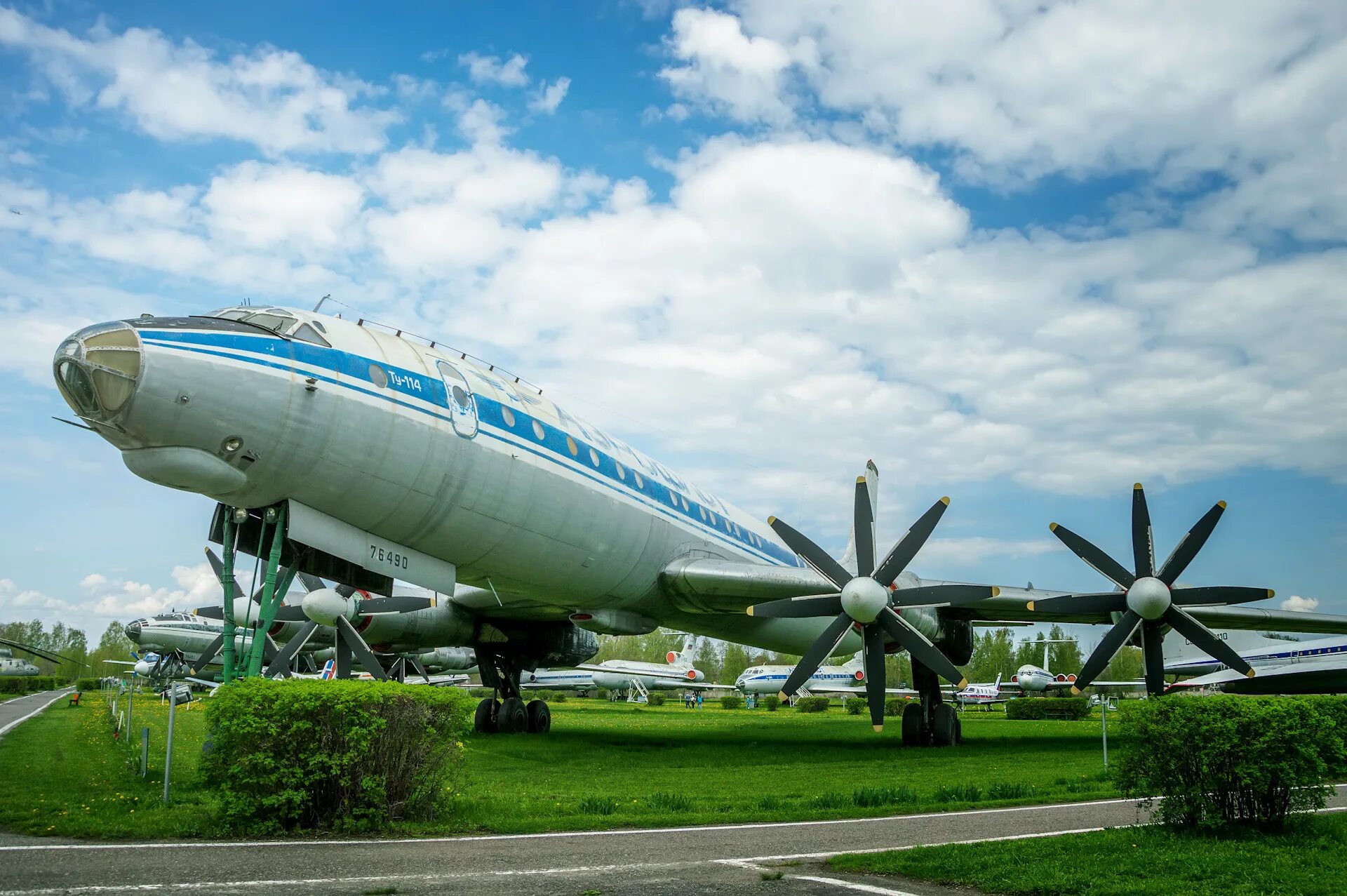 Ту 114 пассажирский. Ту 114 дрло. Цм ввс монино ту 114. Ту 114 в домодедово. Туполев 114.