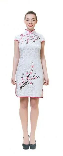 Китайское платье. Платье китайское белого. Китайское платье cheongsam qipao. Японское ципао. Ципао длинное.