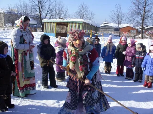 Игра бабка ежка костяная ножка как играть. Русские народные подвижные игры. Русские фольклорные дразнилки. Игра бабка ежка костяная ножка как играть. Игра бабка ежка.