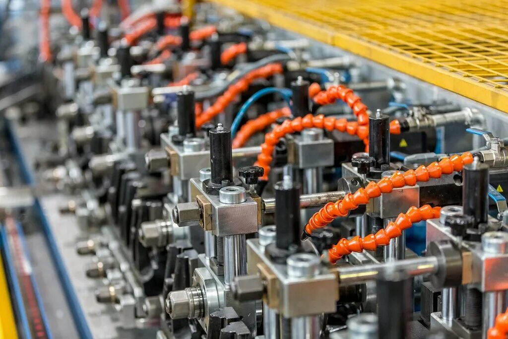 Северная трубная компания череповец. Чзпс. Хранение рулонного металла. Трубопроводная компания. Труба северный поток 2.