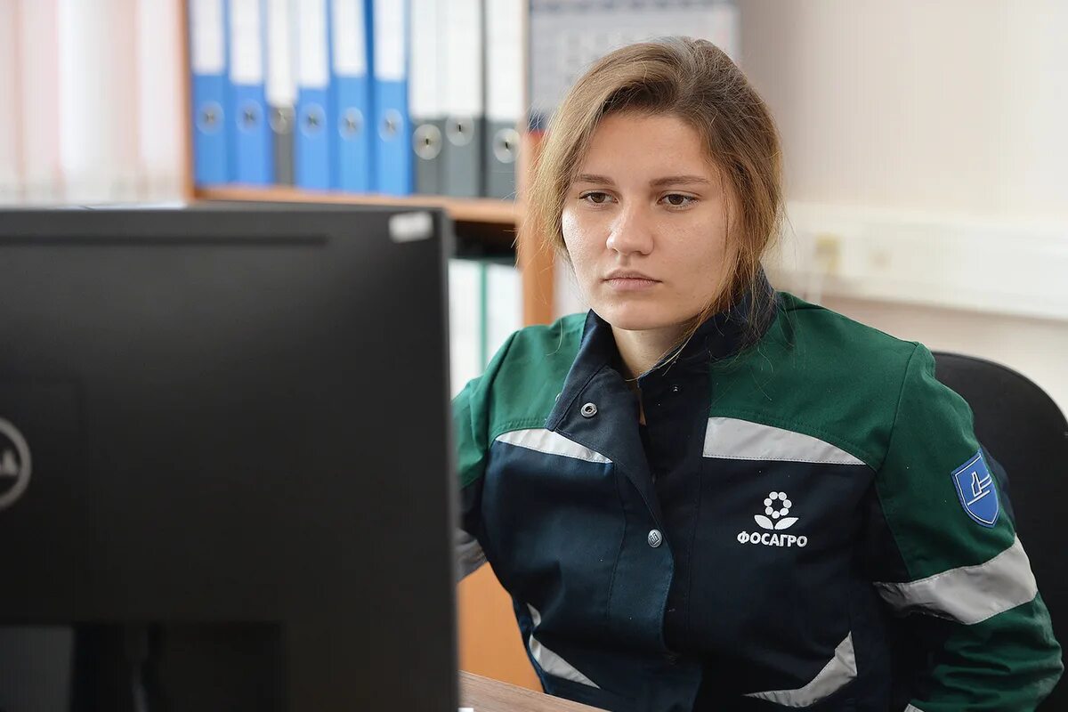 Директор фосагро волхов. Завод фосагро балаково. Сотрудники фосагро. Фосагро волхов работники. Шибнев фосагро.