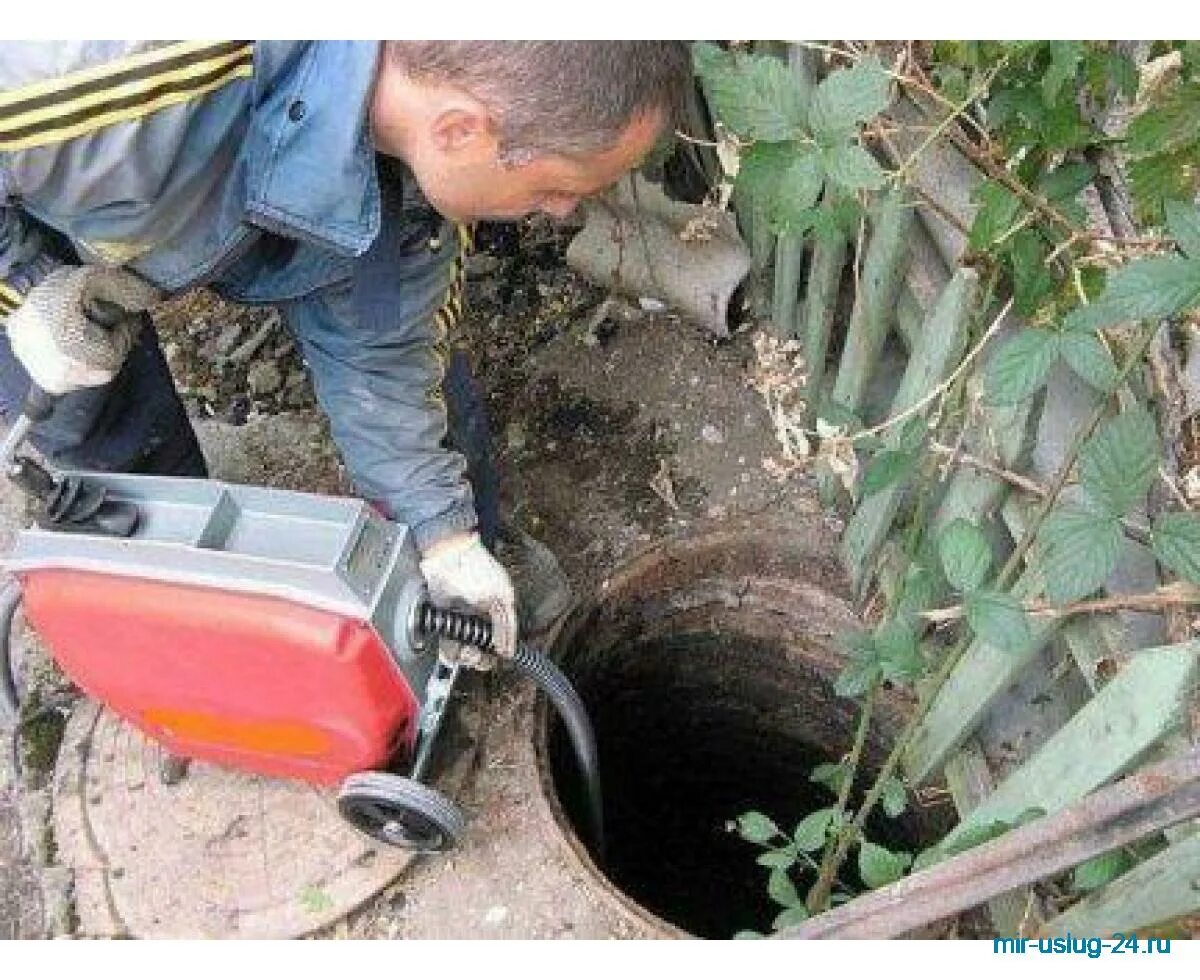 Прочистка труб канализации. Засор канализации в частном доме устранение. 0). Сантехник устранение засоров. Прочистка канализации в пензе.