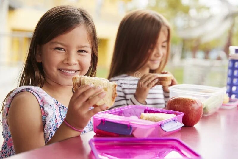 Its lunchtime at school and you re. Дети с сэндвичами школьники. picky eater. kids eating at school. child at the table.