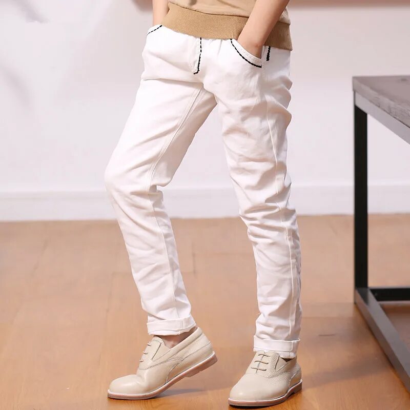 белые облегающие джинсы мужские. белые штаны для мальчика. белые джинсы мужские широкие. белые джинсы мужские. белые штаны для подростков.