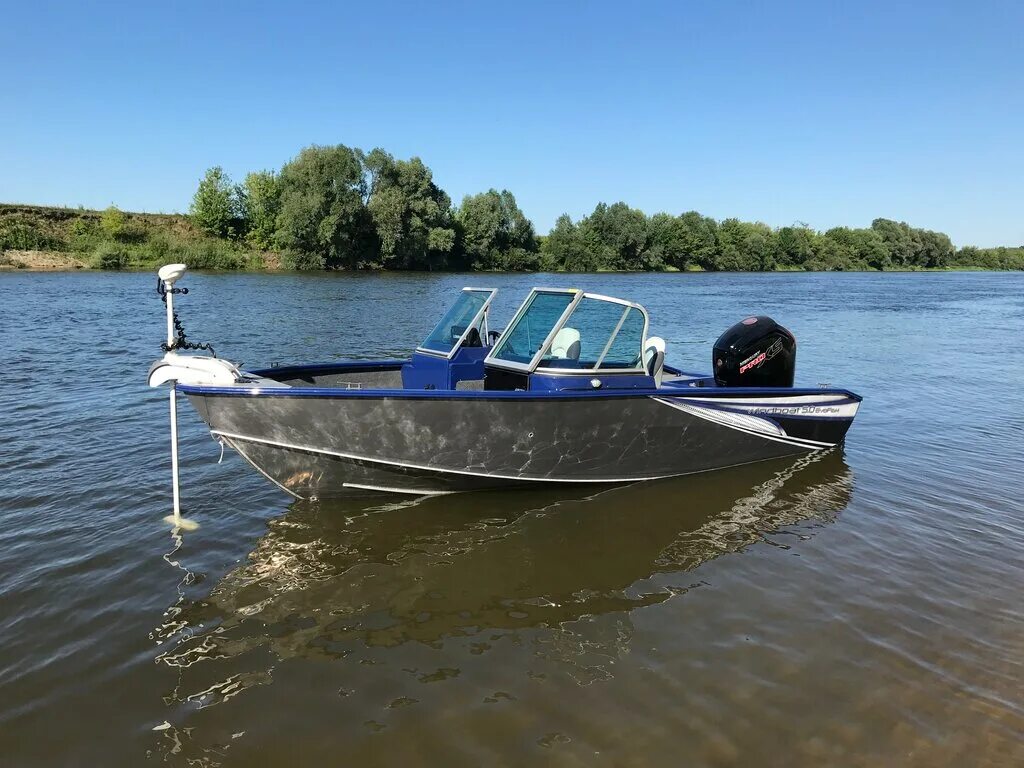 Windboat 4. Windboat 46 evo fish. Катер windboat 46 evo. Виндбот фиш. Windboat 45 dc.