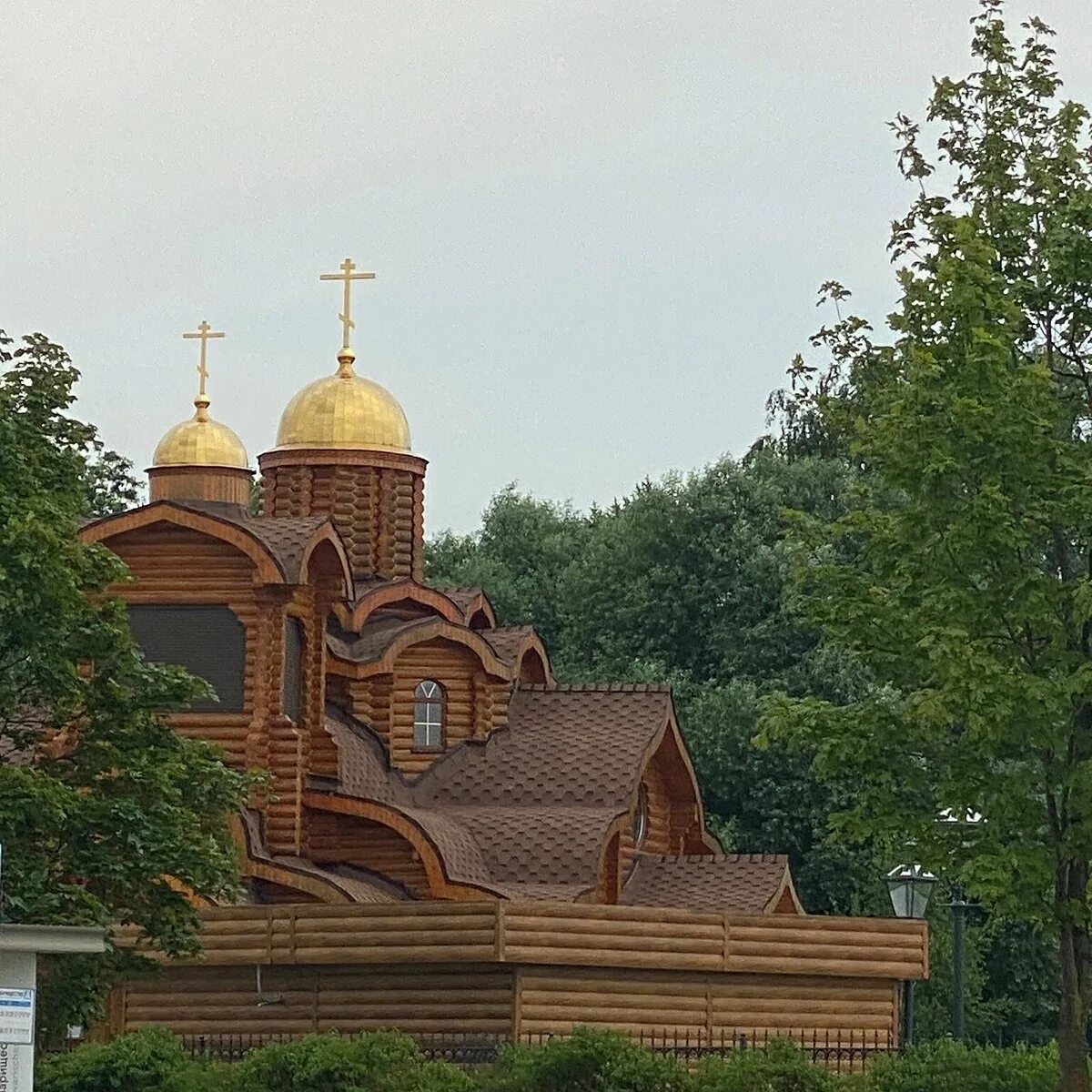 Храм марии магдалины. Церковь марии магдалины в москве. храм марии магдалины москва. храм в честь святой равноапостольной марии магдалины на сетуни.