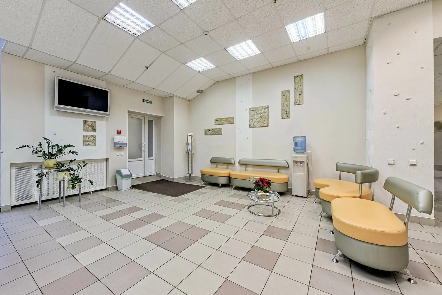 Клиника даная на бульваре новаторов. Проспект энгельса дом 154 клиника даная. Проспект энгельса дом 154 клиника даная. Даная новаторов. Метро ленинский проспект медицинский центр.