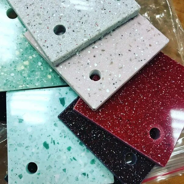 Каменно полимерная phomi. Искусственный камень акрил. Полимер камень. Кориан дюпон искусственный камень. Покрытие ультимакс гравити.