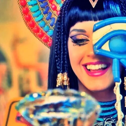 Katy perry dark horse official. Dark horse katy perry j. Katy perry dark horse обложка. Кэти перри фараон. Katy perry египет.