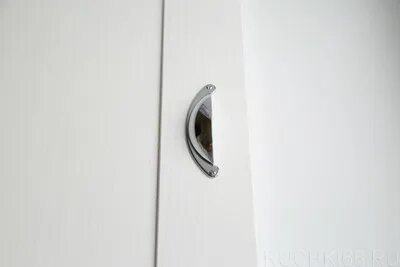 Ручки раковины белые