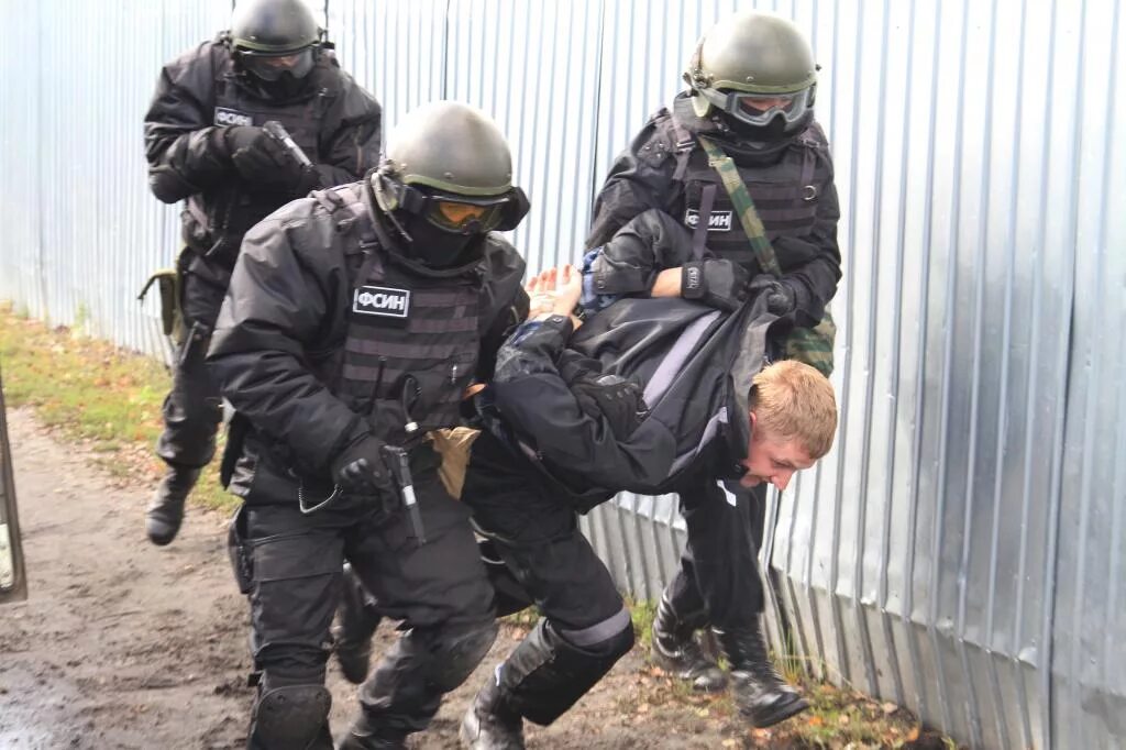 Осн 5 букв. Спецназ фсин россии. спецназ осн фсин. экипировка спецназа фсин. спецназовец фсин.