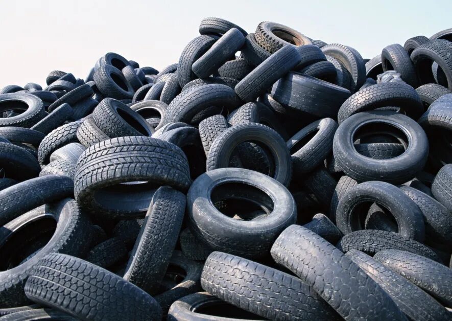 Свалка покрышек. Покрышки отходы. Tires recycling. Старые покрышки. Tires recycling.